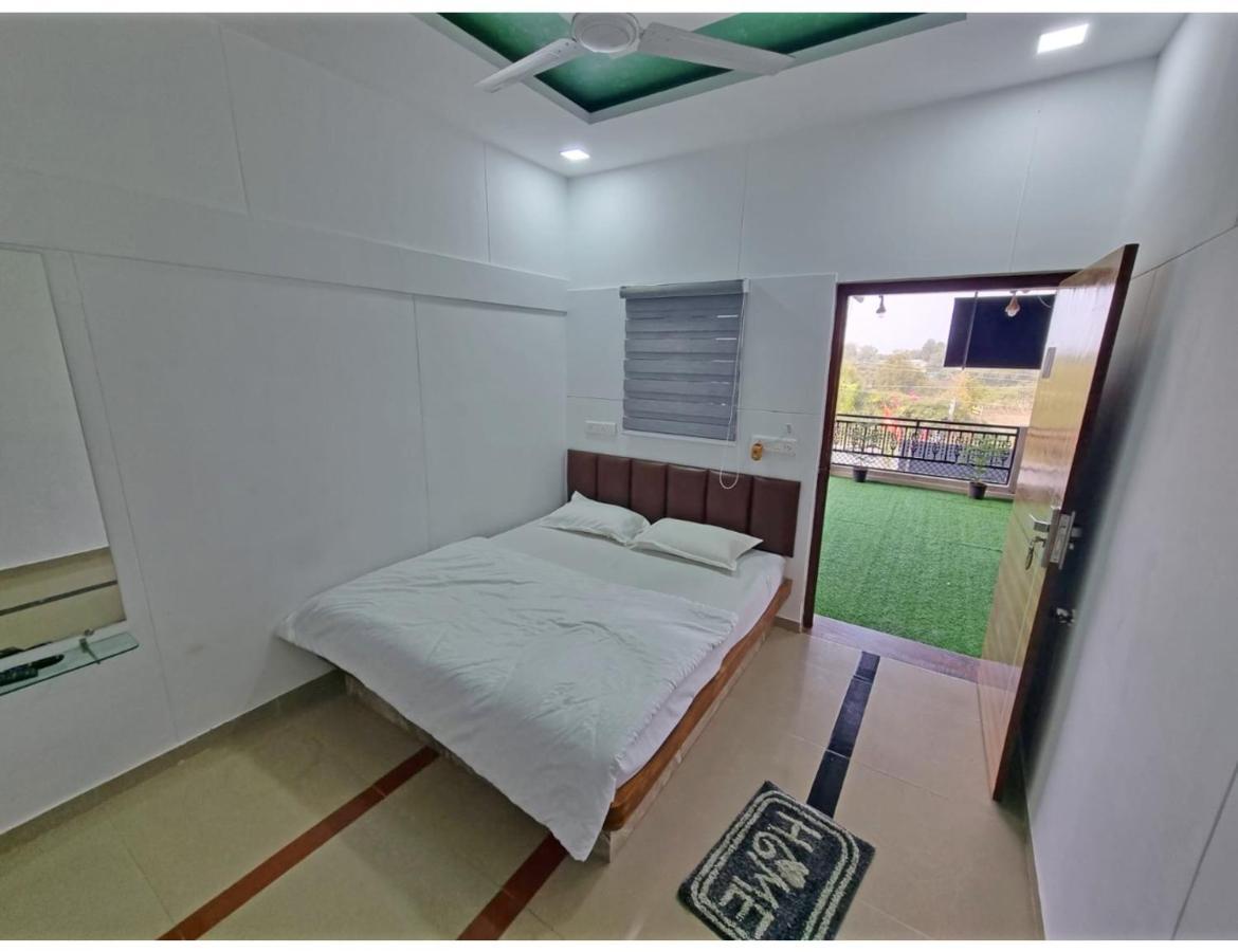 Hari Homestay, Garudeshwar Exterior photo