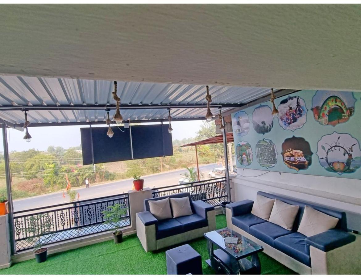 Hari Homestay, Garudeshwar Exterior photo